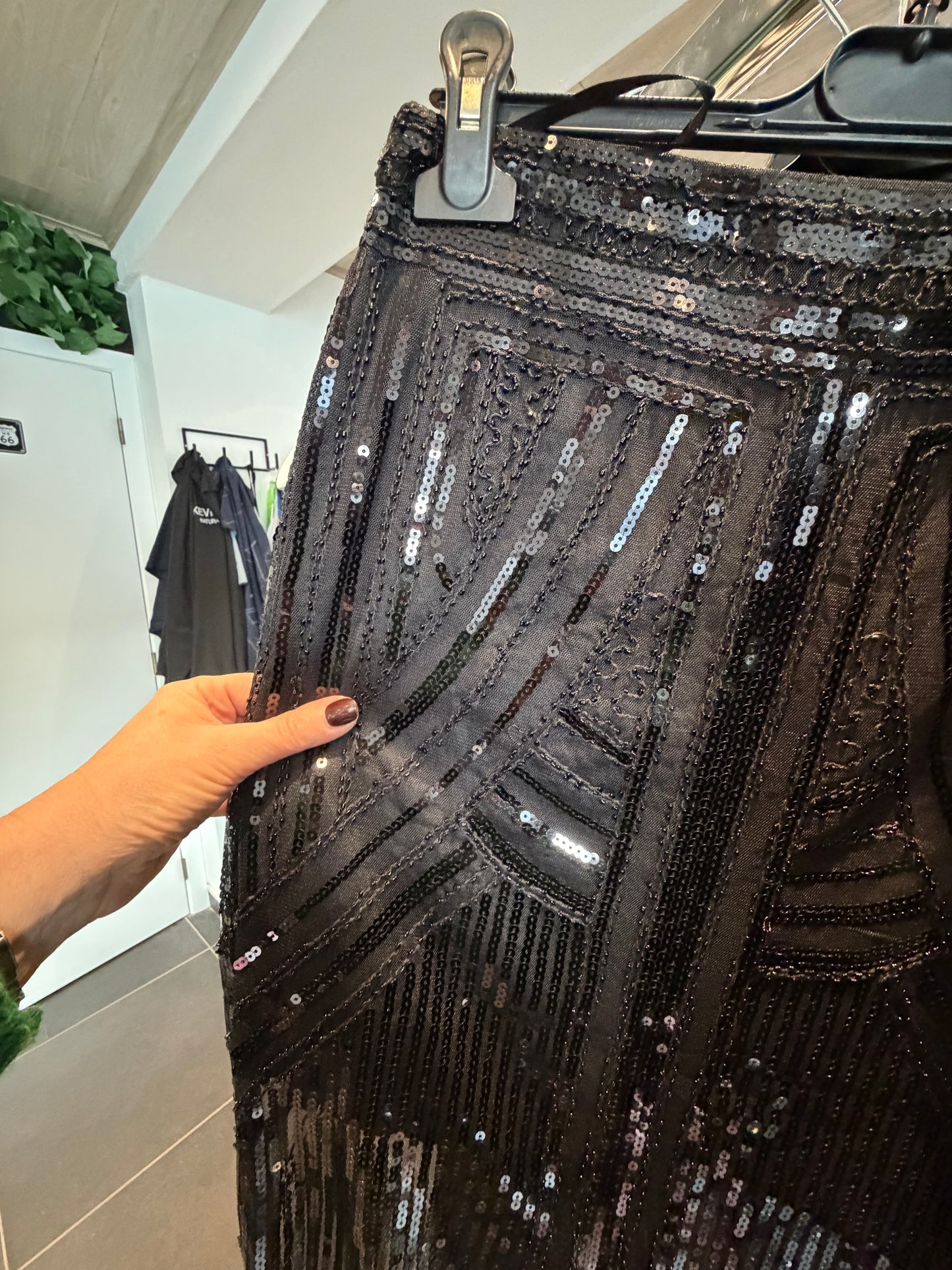 Sequins Statement Skirt – Glam met Klasse ✨