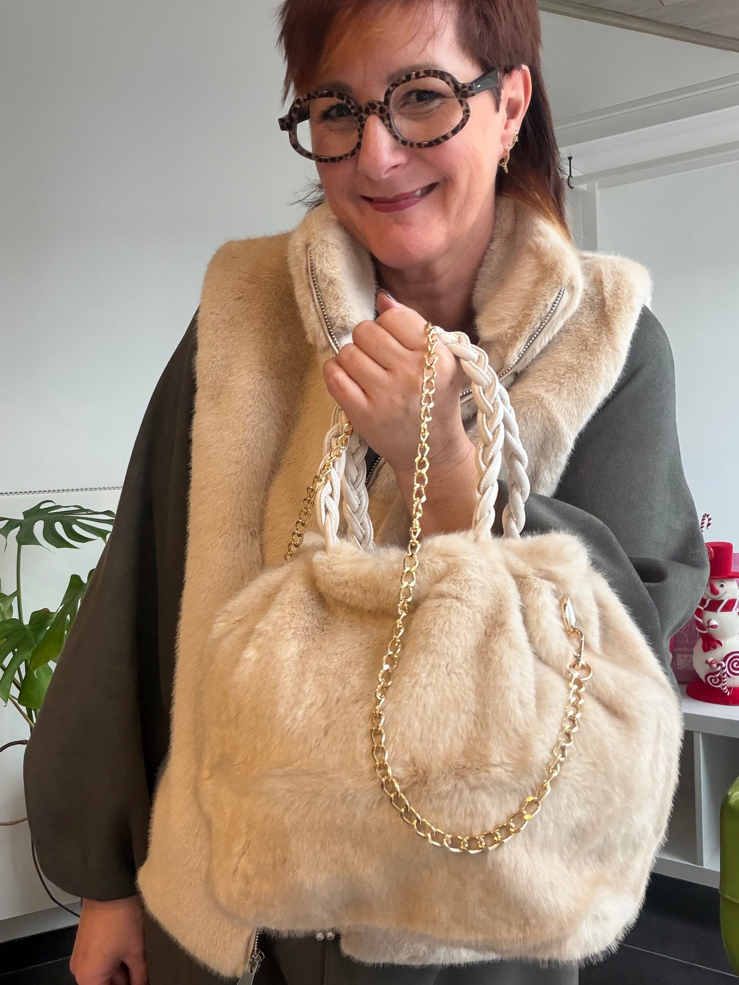 Fluffy Dream Bag – Soft Chic in Beige