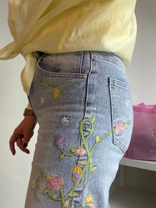 Jeans met bloemenborduur Spring Edition 🌸
